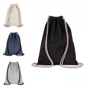 Mochila em material reciclado com cordo de ajuste