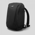 NAIA Mochila para porttil 20L em material reciclado dos oceanos
