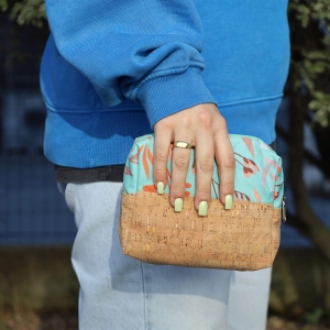 NECESSAIRE EM POLI�STER E CORTI�A PERSONALIZ�VEL